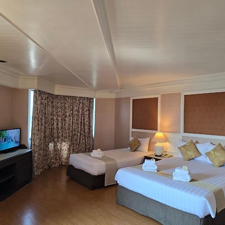 First Pacific Cirrus Hotell Pattaya Exteriör bild