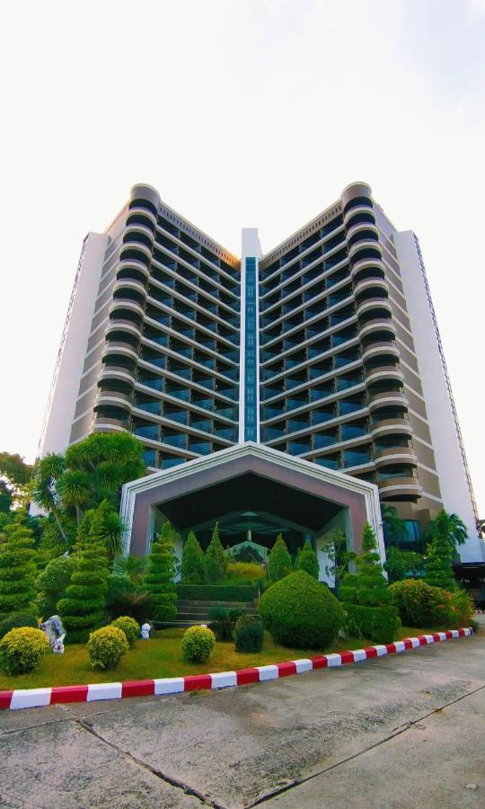 First Pacific Cirrus Hotell Pattaya Exteriör bild