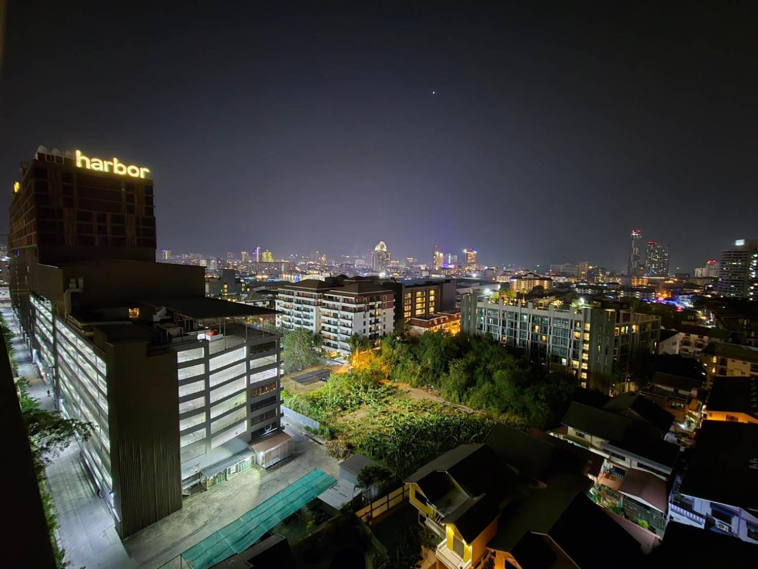 First Pacific Cirrus Hotell Pattaya Exteriör bild