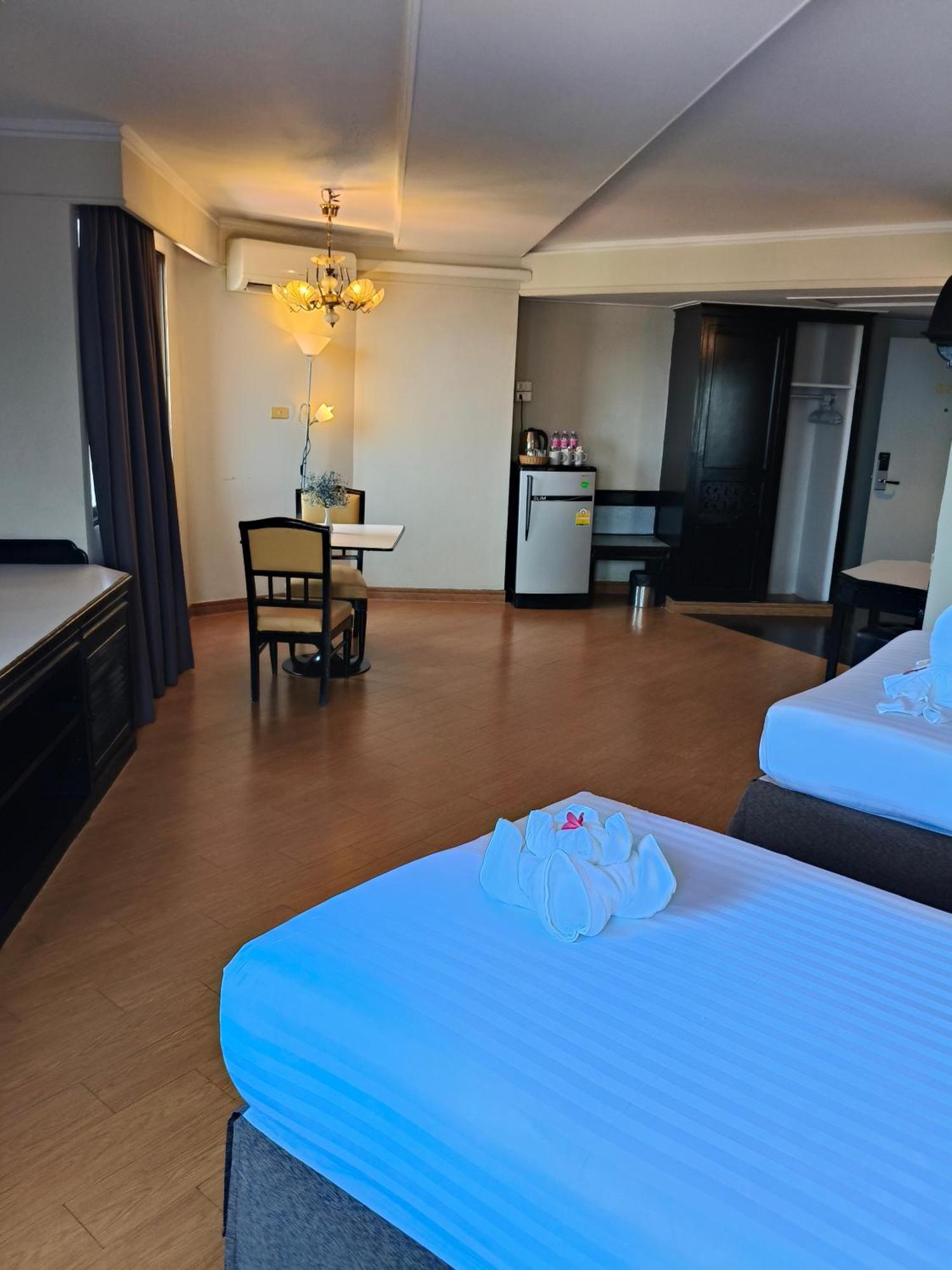 First Pacific Cirrus Hotell Pattaya Rum bild